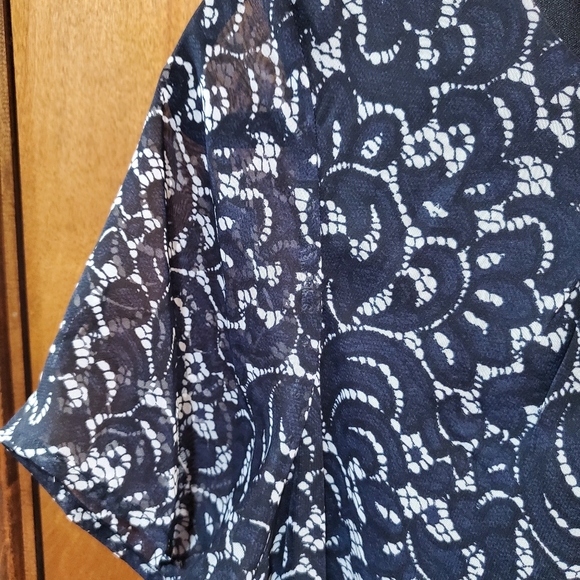 Plus Size Business or Formal Floral Dress - Picture 4 of 5